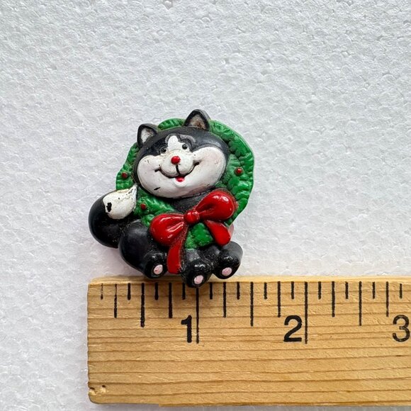 Christmas Collection Brooch Holiday Lapel Pins Set of 7 VTG Cats reindeer candy - Picture 4 of 16